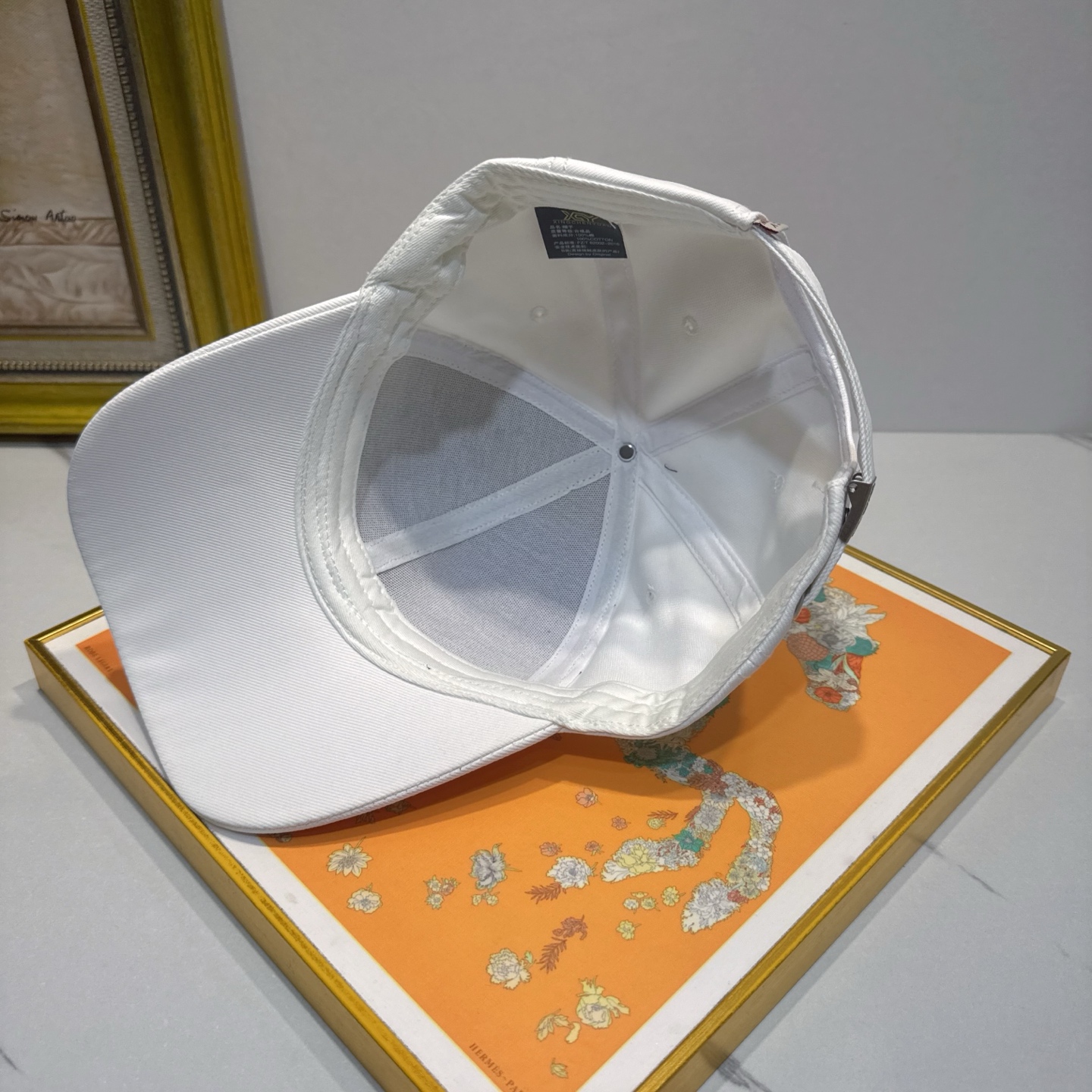 YSL圣罗兰.2026早春新款简约棒球帽，新款出货，大牌款超好搭配，赶紧入手！
