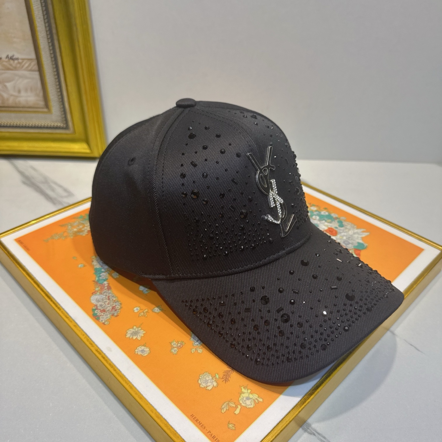 YSL圣罗兰.2026早春新款简约棒球帽，新款出货，大牌款超好搭配，赶紧入手！