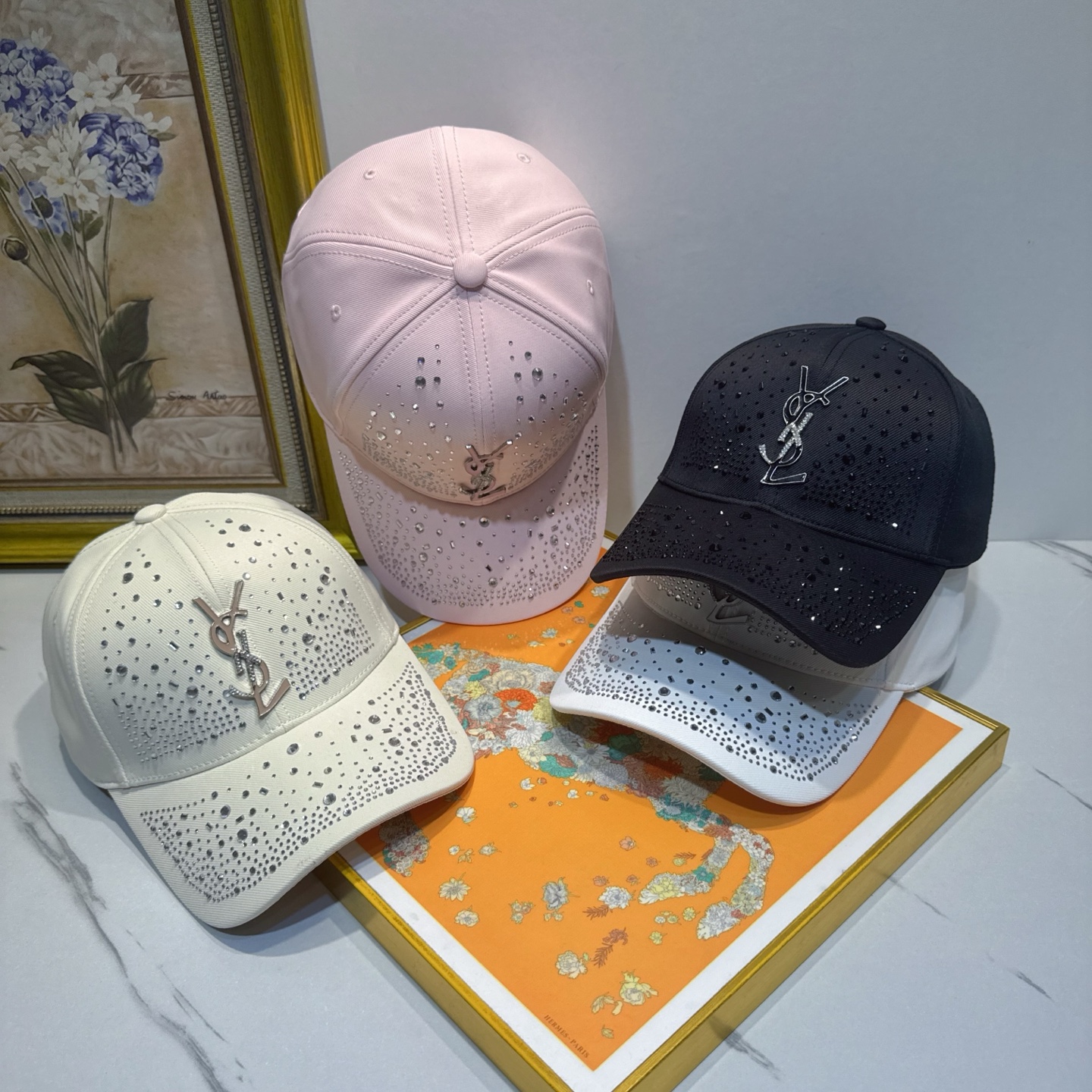 YSL圣罗兰.2026早春新款简约棒球帽，新款出货，大牌款超好搭配，赶紧入手！