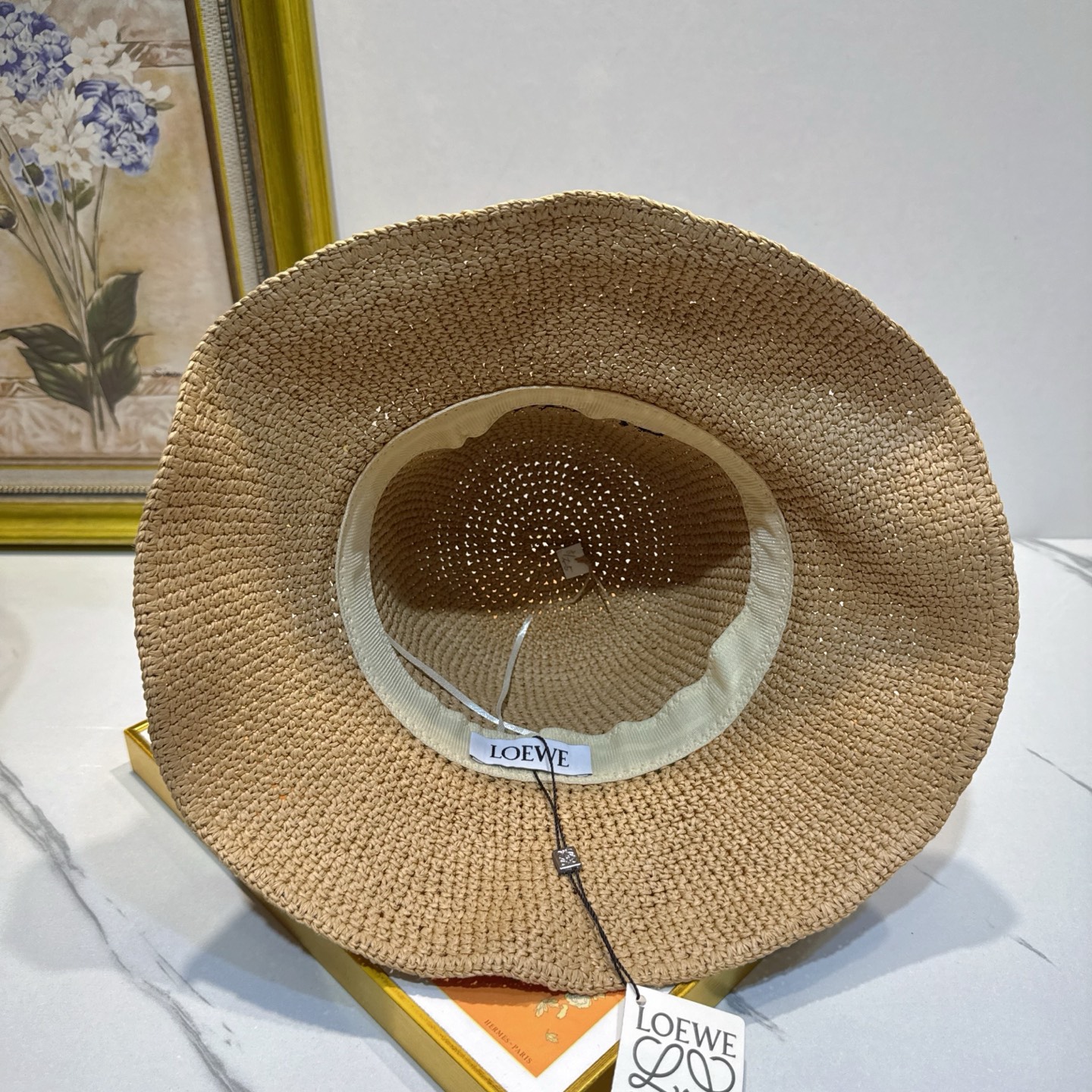 罗意威 新款LOEWE编织草帽，质感超好，外部线条定位标准，做工精细，简约大气低价走量！❤️❤️