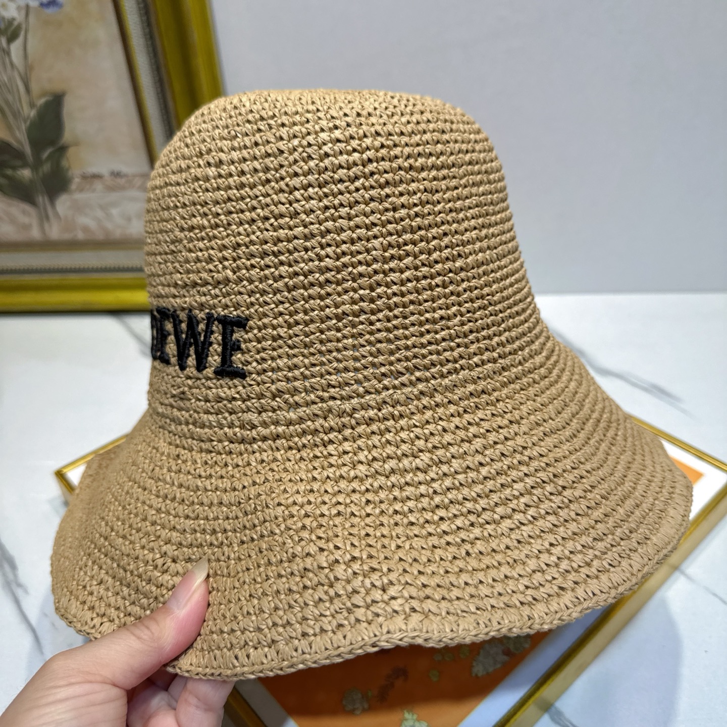 罗意威 新款LOEWE编织草帽，质感超好，外部线条定位标准，做工精细，简约大气低价走量！❤️❤️