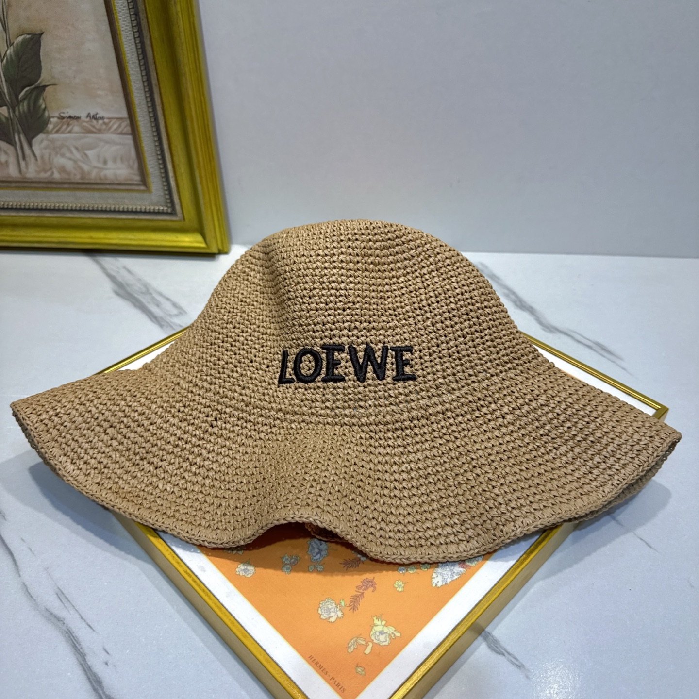 罗意威 新款LOEWE编织草帽，质感超好，外部线条定位标准，做工精细，简约大气低价走量！❤️❤️