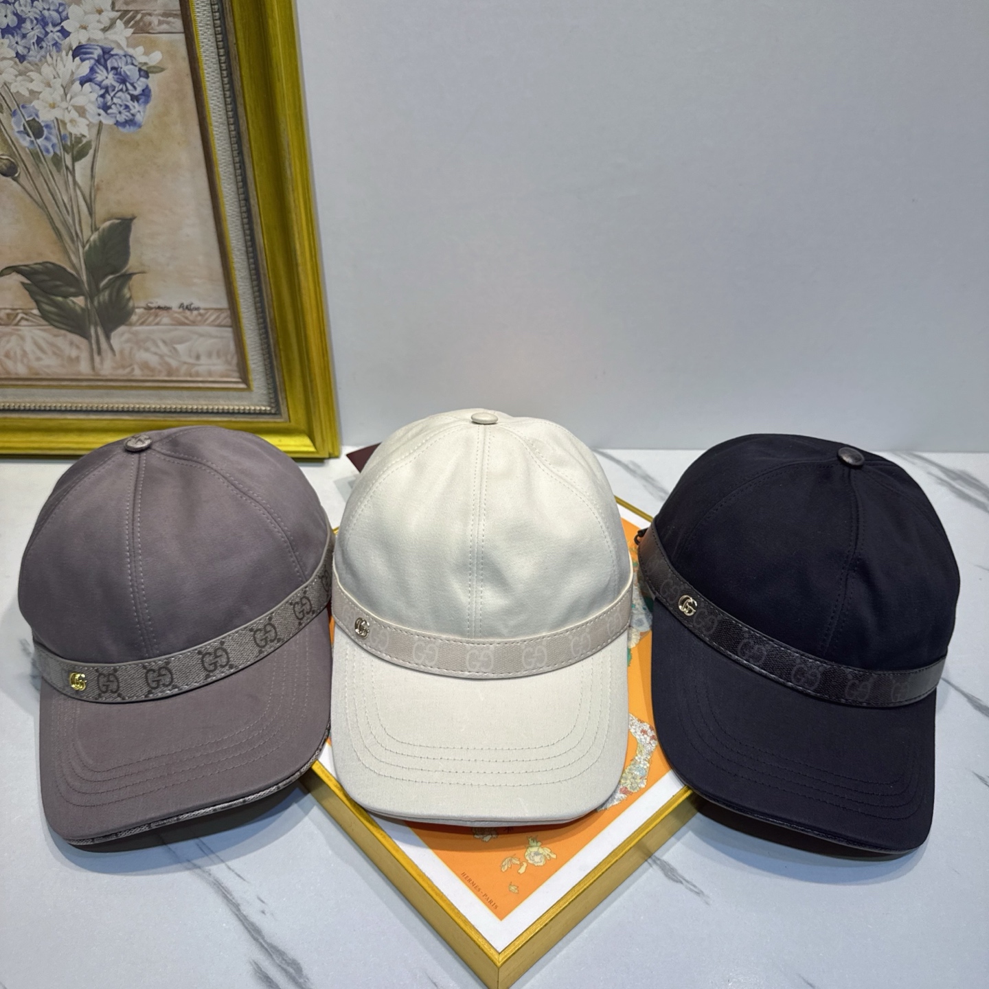 NO:883564,The hottest spring and summer style [GUCCI Gucci] official original high-end plate original replica baseball cap, fine workmanship, breathable and comfortable, Japanese and Korean fashion trend baseball cap original quality hot arrival, exquisite craftsmanship and high-end atmosphere!  Easy to carry!  Hats, straw hats, bucket hats, baseball caps, hats, gucci, espadrilles, hats19860909劲爆春夏款【GUCCI 古奇】官方原单高端板本原单复刻棒球帽,做工精细透气舒适日韩时尚潮流棒球帽原单品质火爆来袭工艺精美高档大气！方便携带！帽子草帽渔夫帽棒球帽,帽子,gucci,espadrilles,hats,hat
