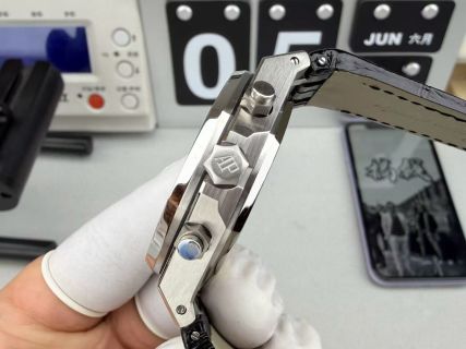 Audemars Piguet Royal Oak Offshore Chronograph 26240ST detail 8