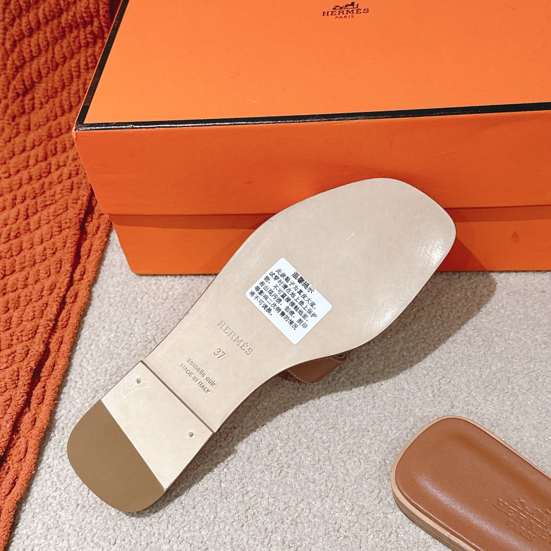 Hermes Oran Sandal: Stylish, Comfortable, and Versatile - Limited Sizes Available 10 i1742983661 5247 0