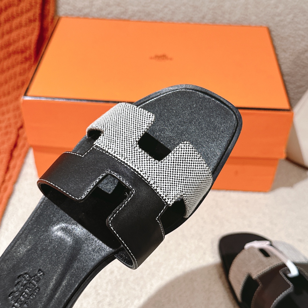 Hermes Oran Sandal: Stylish H-Design, Comfortable Velvet, Leather Sole 9 i1742983676 4629 2