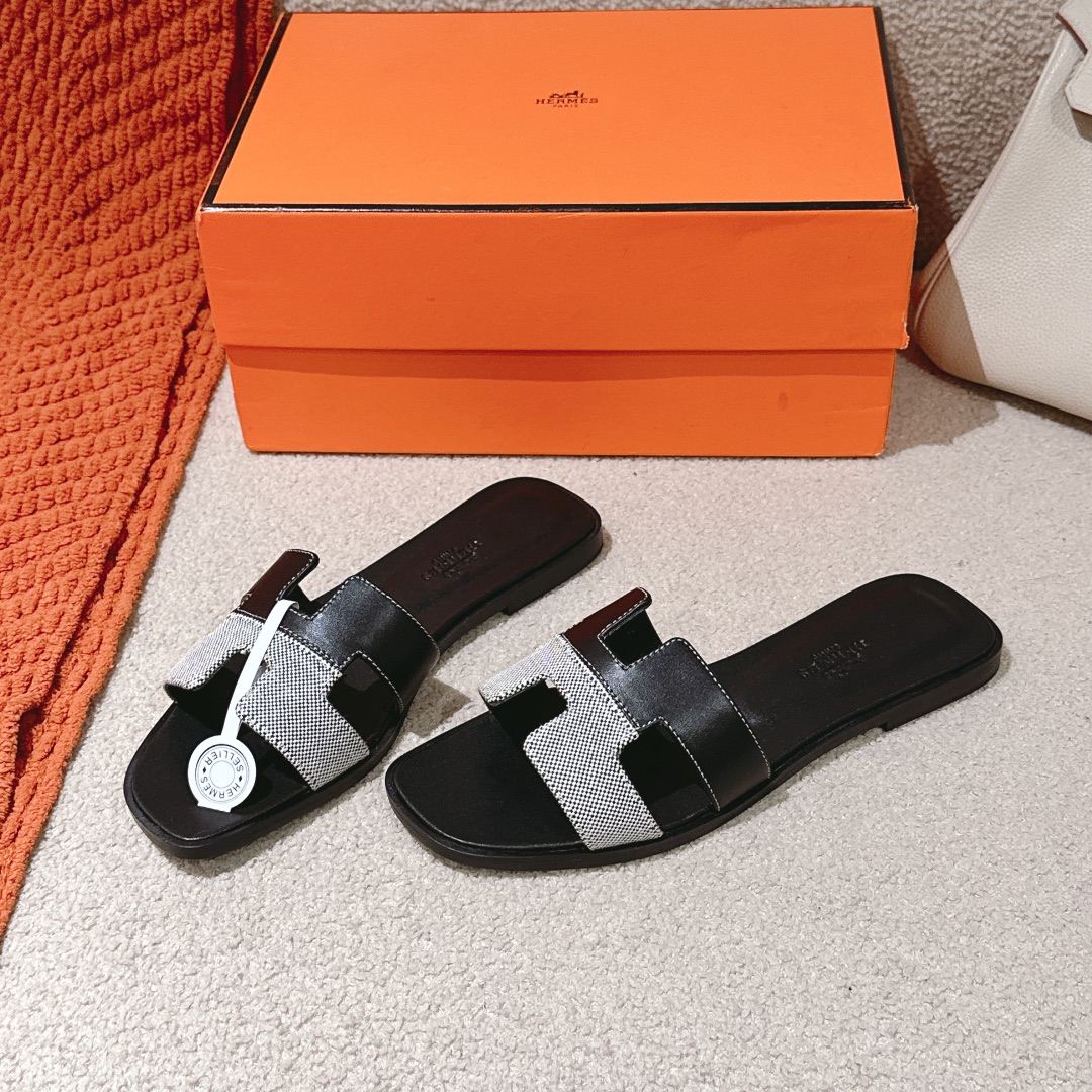 Hermes Oran Sandal: Stylish H-Design, Comfortable Velvet, Leather Sole 4 i1742983676 997 0