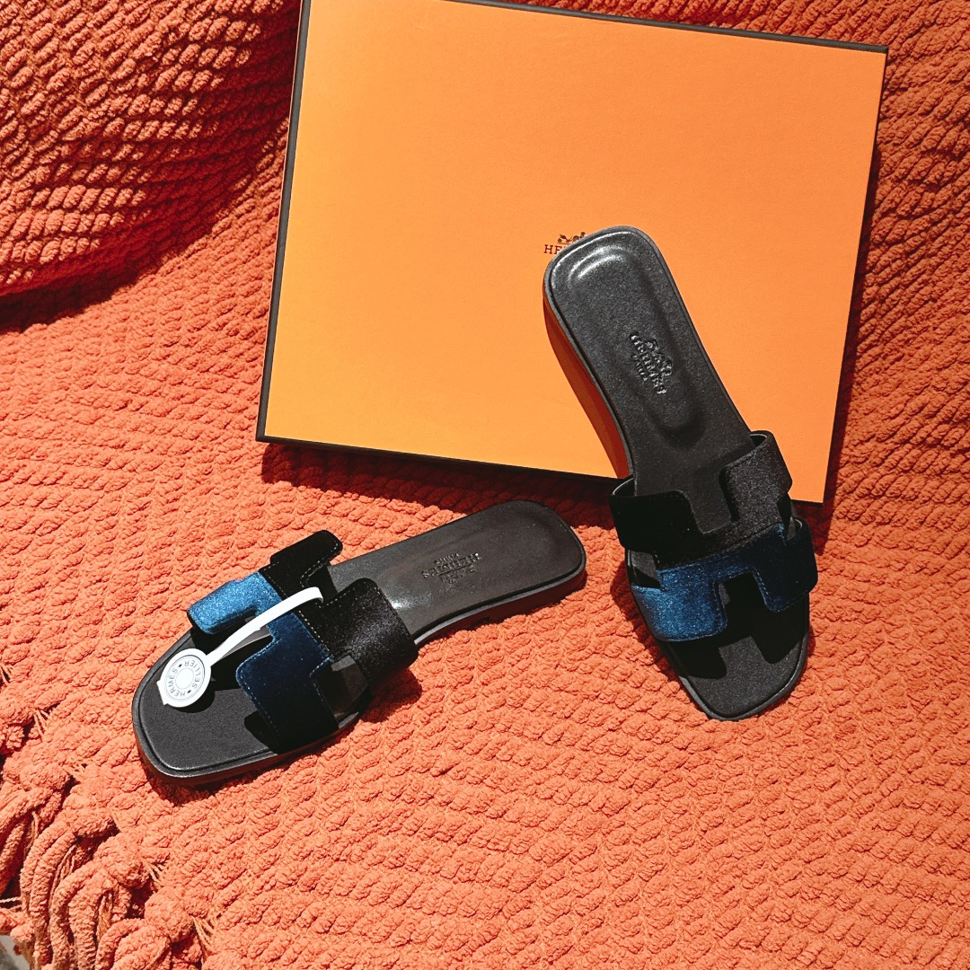 Hermes Oran Sandal: Stylish Velvet H-Slide with Leather Sole, Blue/Black 6 i1742983693 9950 0