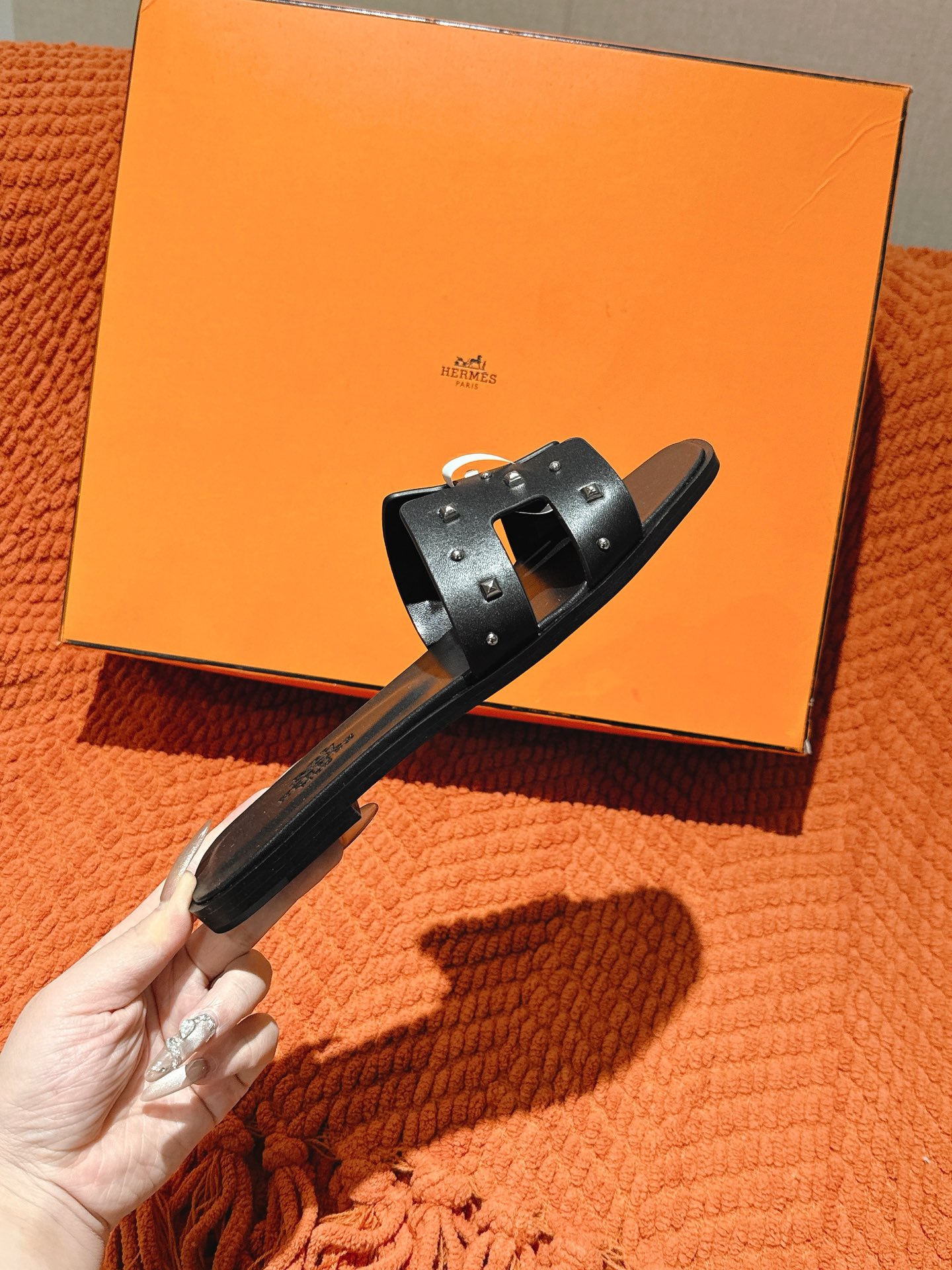 Hermes Medor Rivet Oran Sandals: Stylish and Versatile, Ultimate Comfort 7 i1744276107 7583 0