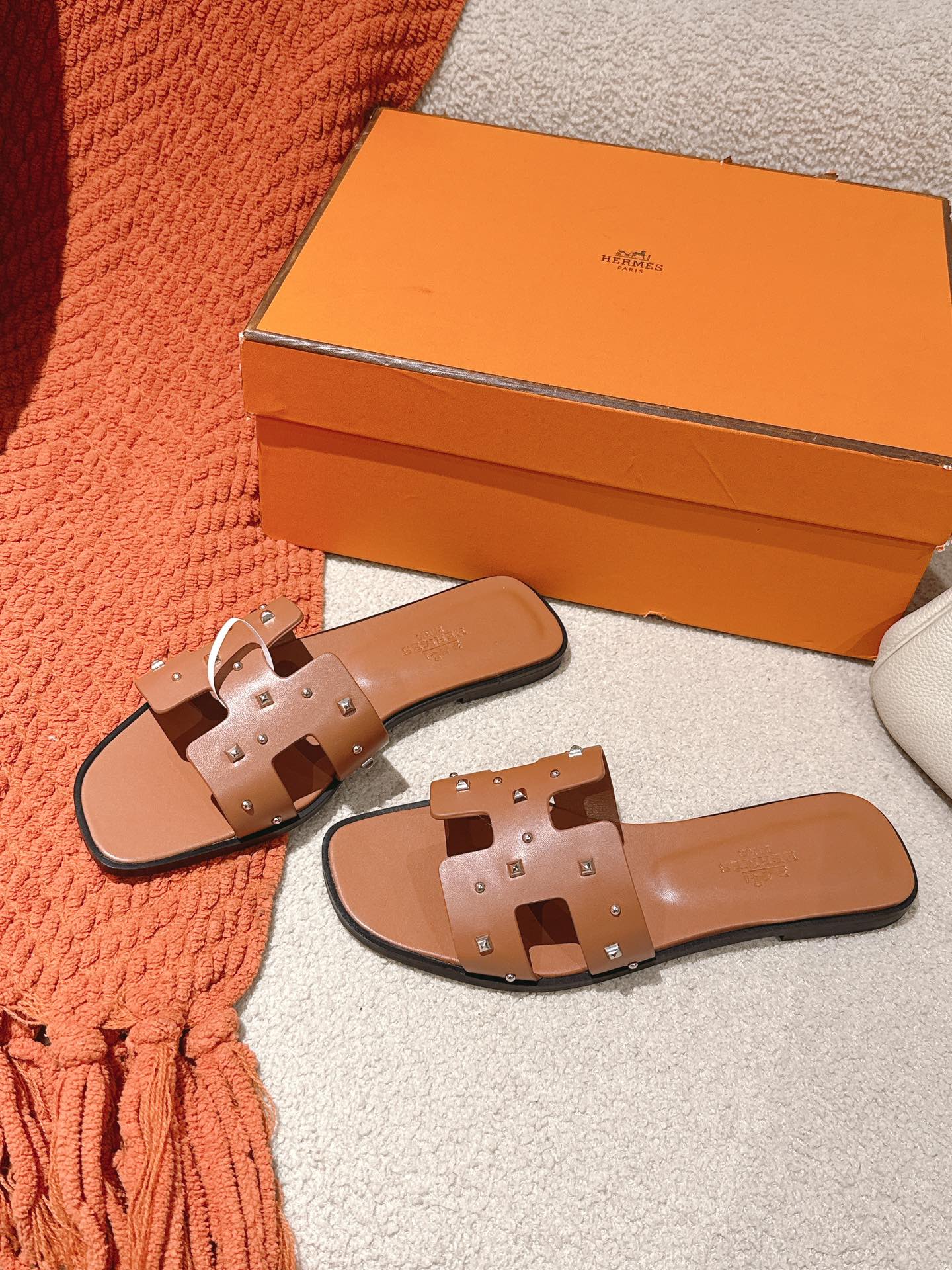 Hermes H Oran Sandals - Stylish & Versatile Medor Studded Slides 4 i1744276122 9951 5