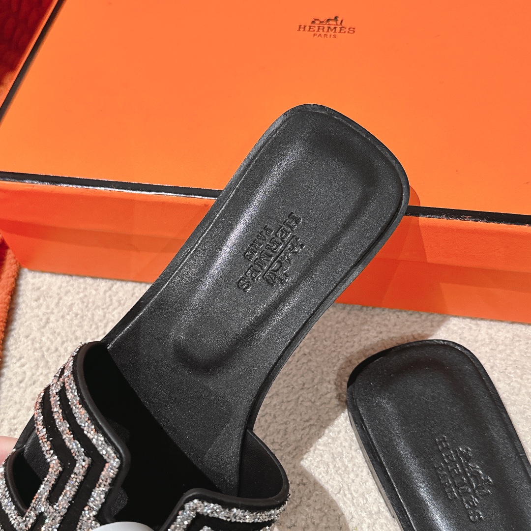 Hermes Oasis Sandal: Stylish Suede Slides with Sparkling Diamond Accents 9 i1746206480 2877 7