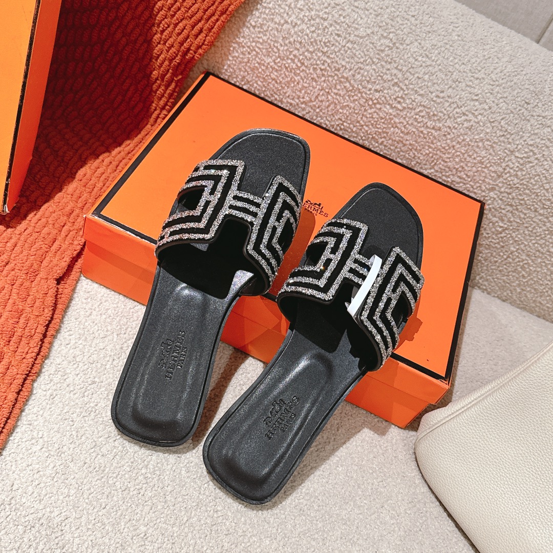 Hermes Oasis Sandal: Stylish Suede Slides with Sparkling Diamond Accents 2 i1746206480 3692 5