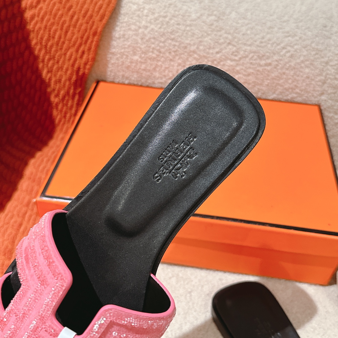 Hermes Oasis Sandal: Stylish & Versatile Suede Diamond Slides with Silk Scarf 9 i1746206630 6442 4