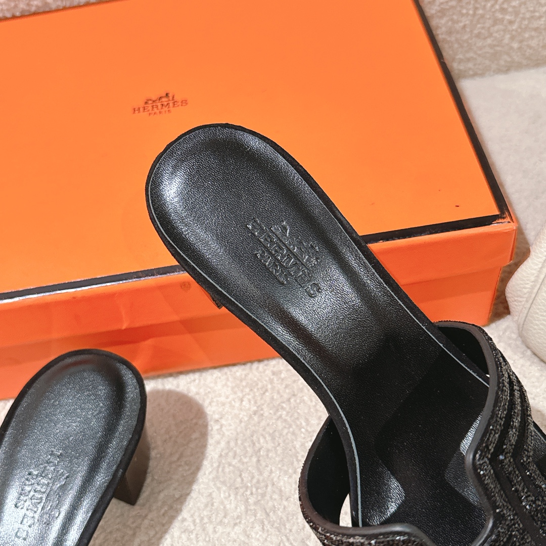 Hermes Oasis Heeled Sandals: Stylish & Comfortable, Suede & Leather, 5cm Heel 8 i1746206876 2791 4