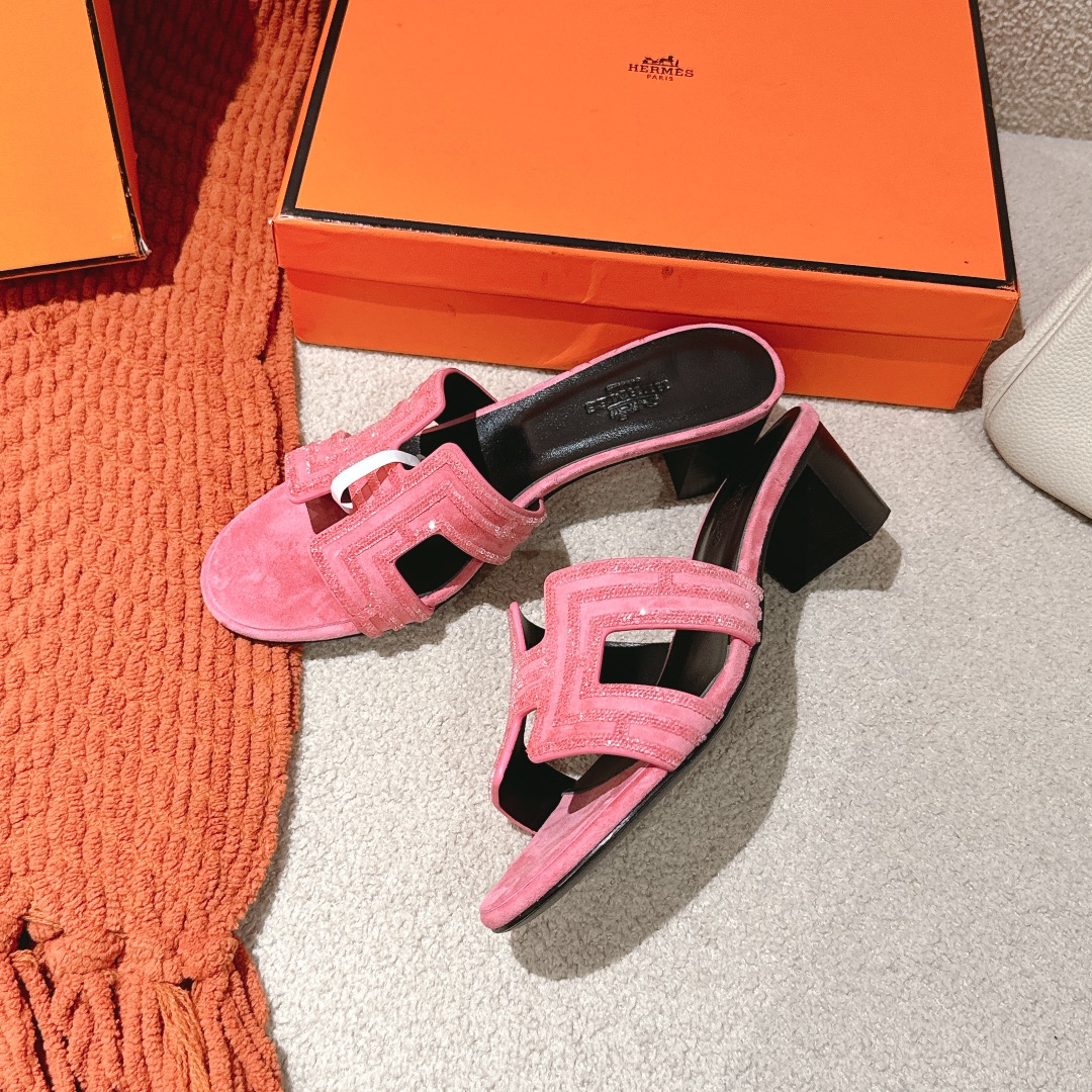 Hermes Oasis Sandal: Stylish & Comfortable Block Heel Sandal with Silk Scarf 1 Hermes Oasis Sandal: Stylish & Comfortable Block Heel Sandal with Silk Scarf