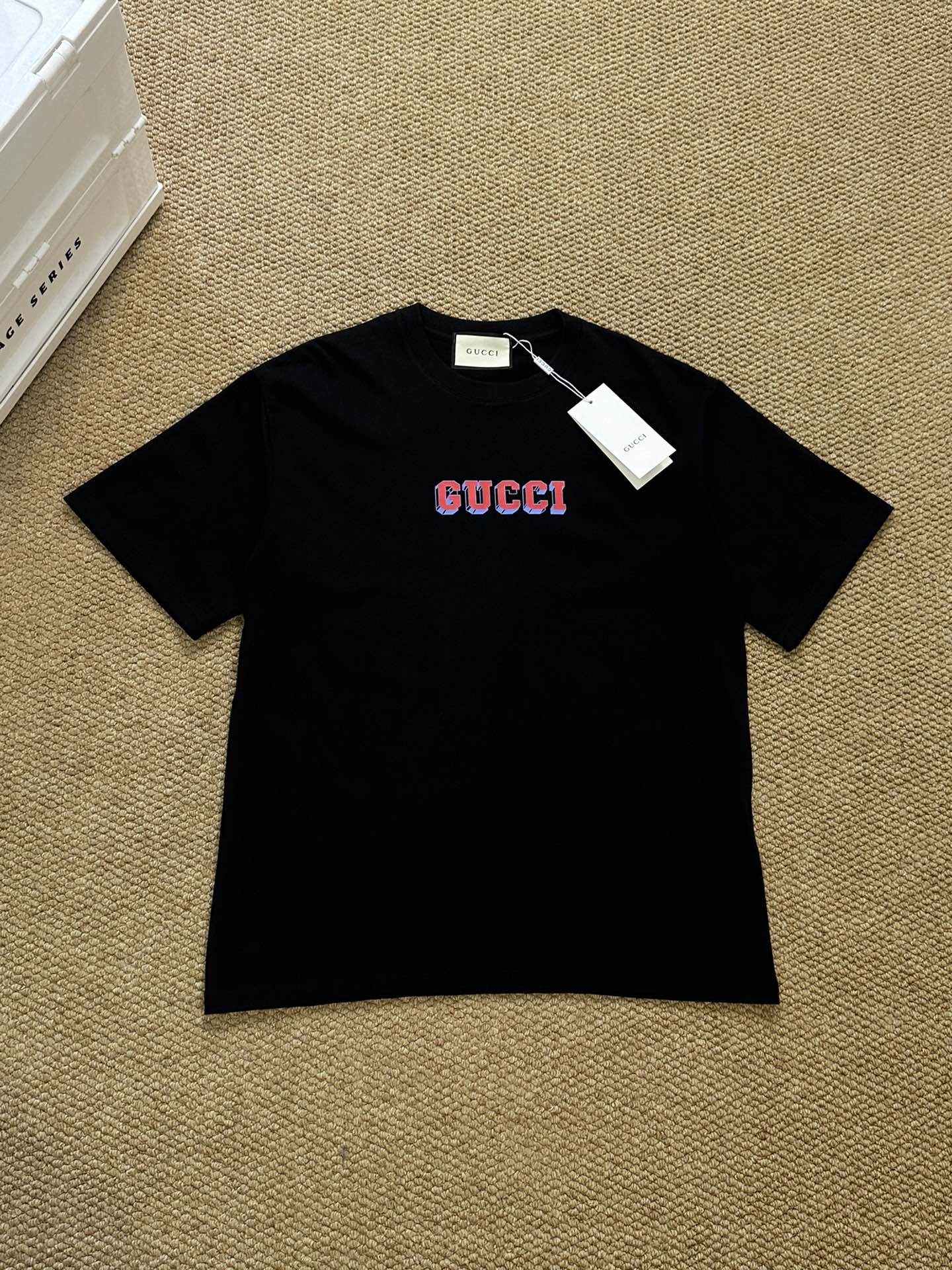 Gucci Kleidung T-Shirt Hohe Qualität 1: 1 Replikat
 Schwarz Rot Drucken Sommerkollektion Kurzarm