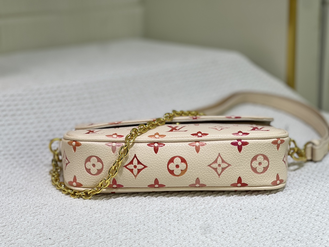 M82210 M81911 Wallet on Chain Ivy 手袋于 Monogram Empreinte 粒面皮革表面压印大号 Monogram 图案