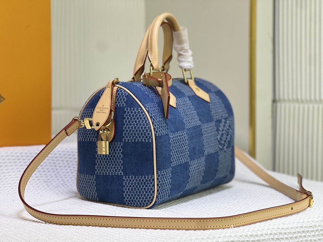 独实家拍 N40700蓝 harrell Williams 以 Damier Denim 3D 棉质帆布