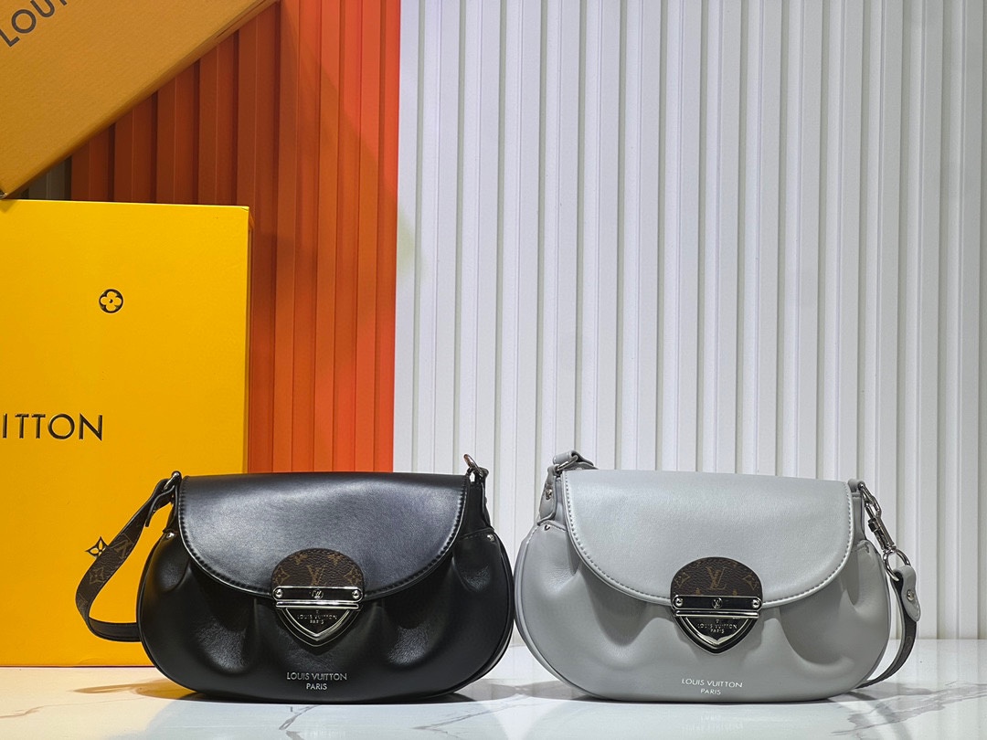 M46829黑皮 灰皮 ⬇️