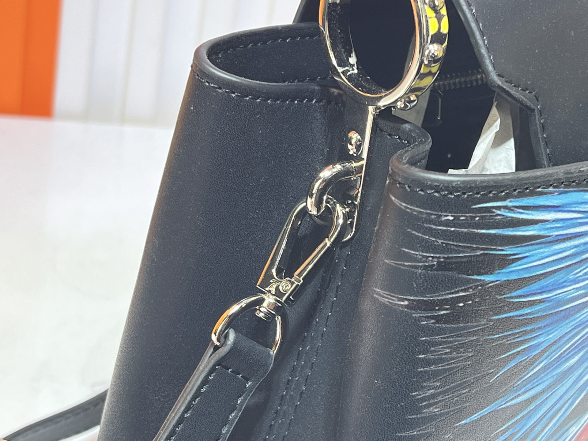 Louis Vuitton Capucines Mini Handbag Taurillon Leather with LV Signature 6 i1740963000356 882 0 4