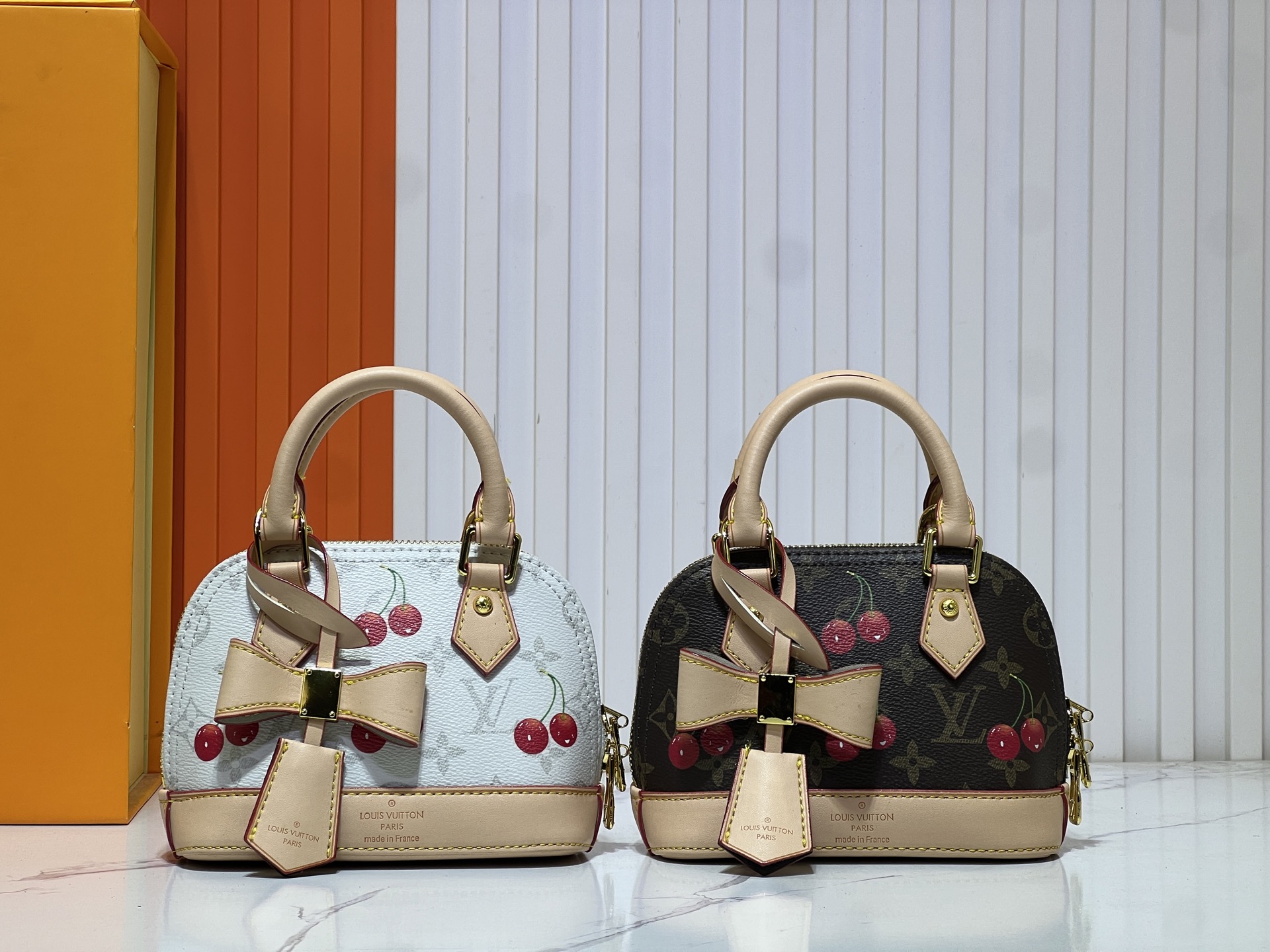 M90611 M82717 村上隆联名款🍒贝壳包