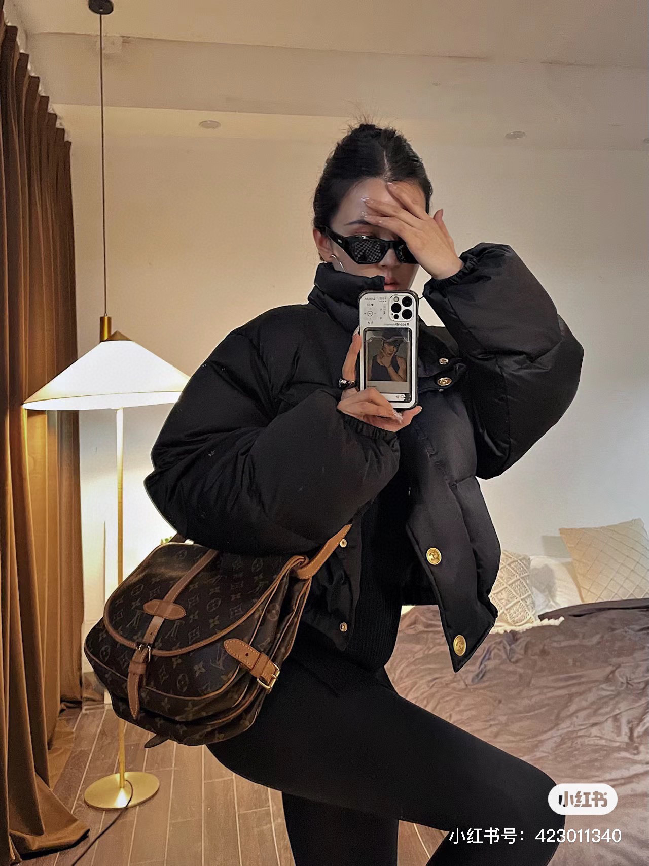 M40710 中古系列,双子星SAUMUR 中号手袋 采用 Monogram 帆布制作的 Saumur