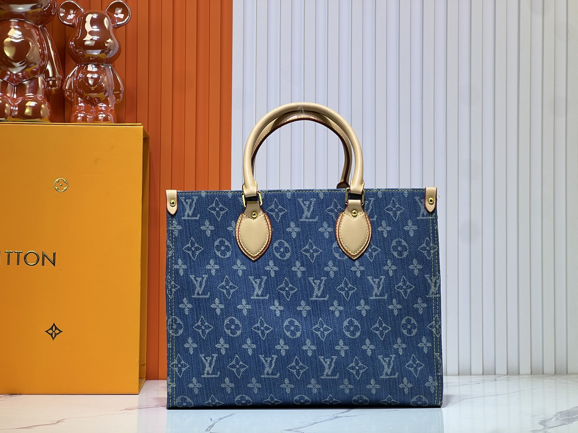 M13081 M45039 M46781灰色丹宁牛仔ONTHEGO 中号手袋Onthego 中号手袋将经