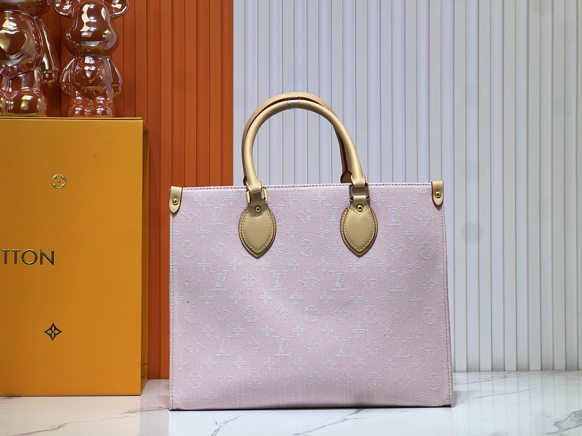 M13081 M45039 M46781灰色丹宁牛仔ONTHEGO 中号手袋Onthego 中号手袋将经