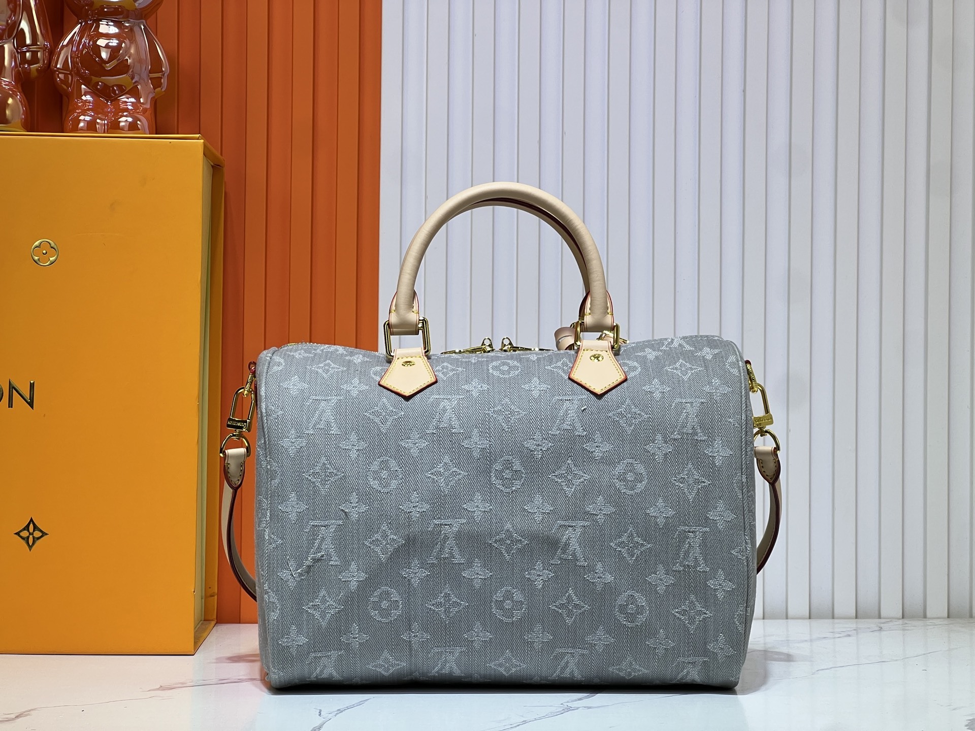 灰色牛仔 蓝色牛仔 M13344 M40391 丹宁牛仔 Louis Vuitton在(Takashi