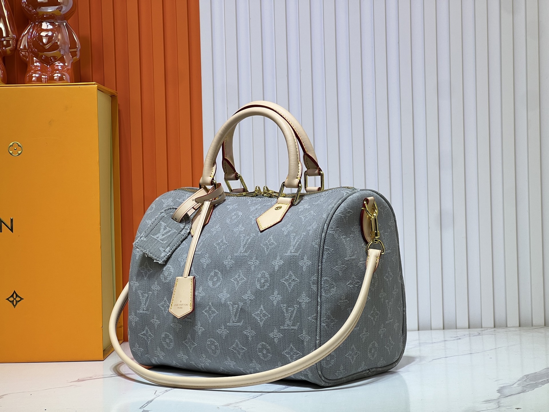 灰色牛仔 蓝色牛仔 M13344 M40391 丹宁牛仔 Louis Vuitton在(Takashi