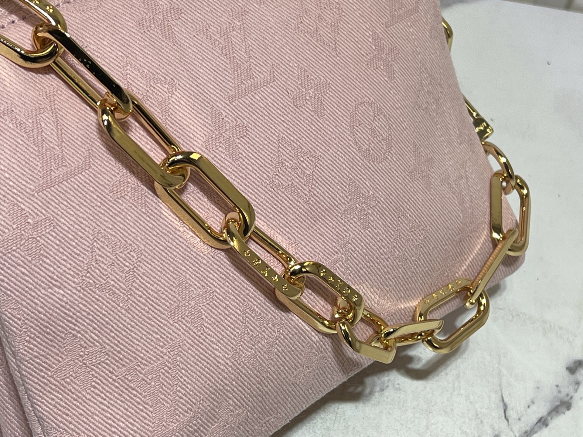 M59598 M11401 灰色牛仔 粉色牛仔 浅蓝色牛仔 本款 Coussin BB 手袋将 Mono