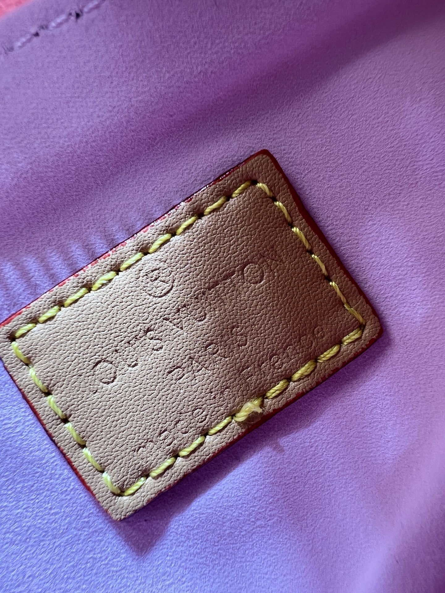 M59598 M11401 灰色牛仔 粉色牛仔 浅蓝色牛仔 本款 Coussin BB 手袋将 Mono