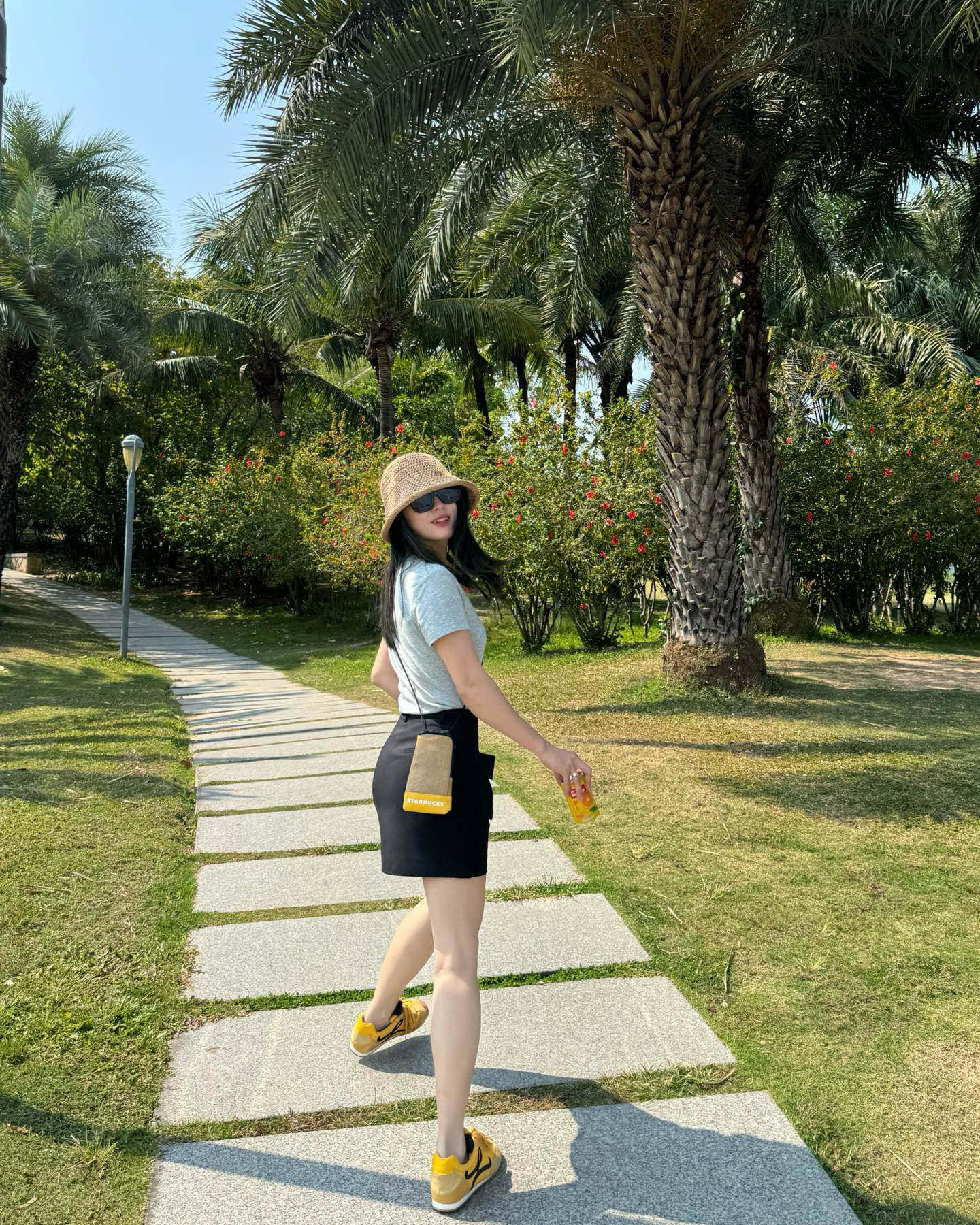YSL 25 Summer Season Female Suit with High-end Quality and Big Pocket Skirts - 图片 8