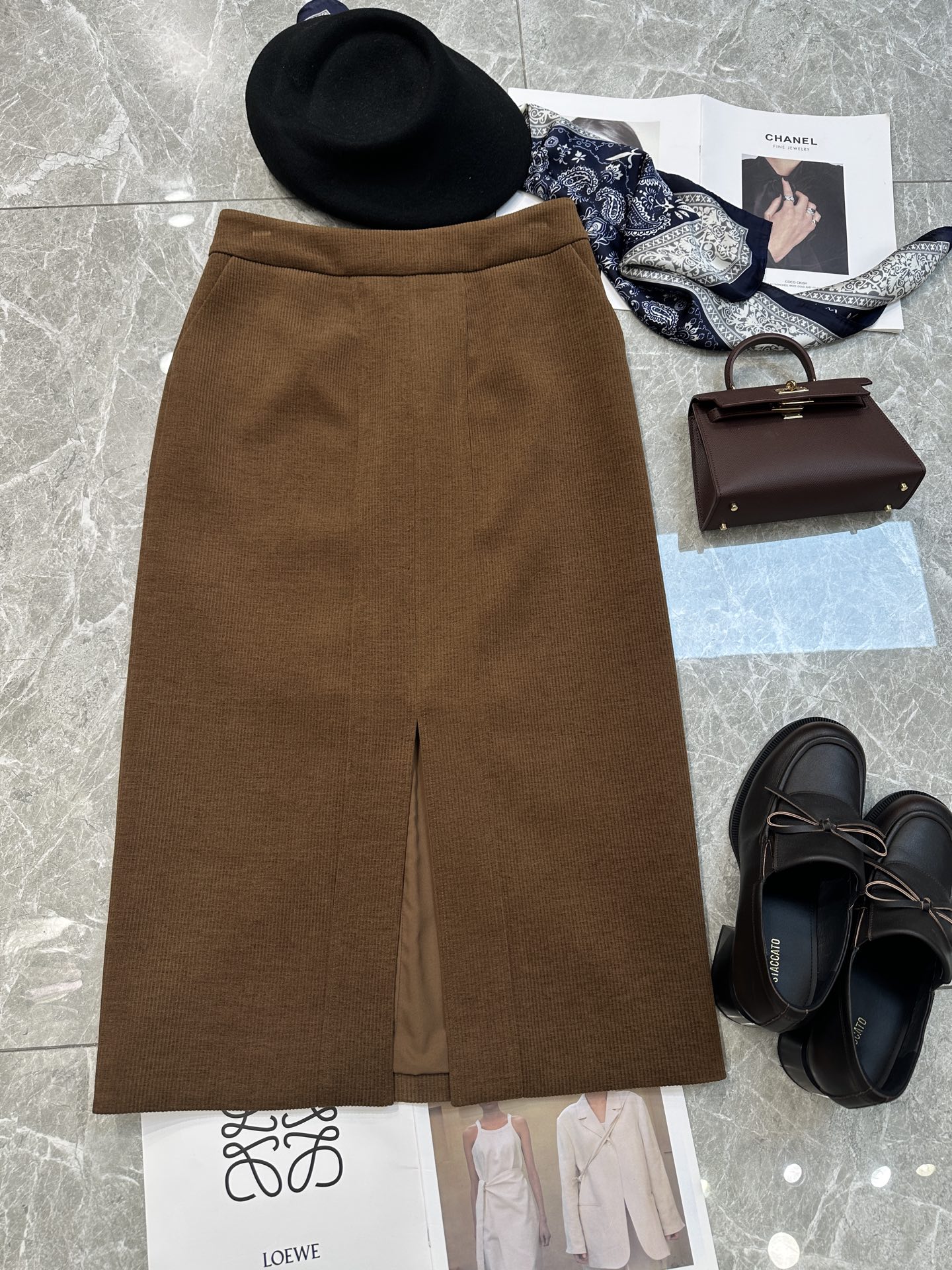 Elegant High-Waist Midi Skirt with Slit - Versatile & Comfortable 4 i1757222266301 1438 0 3