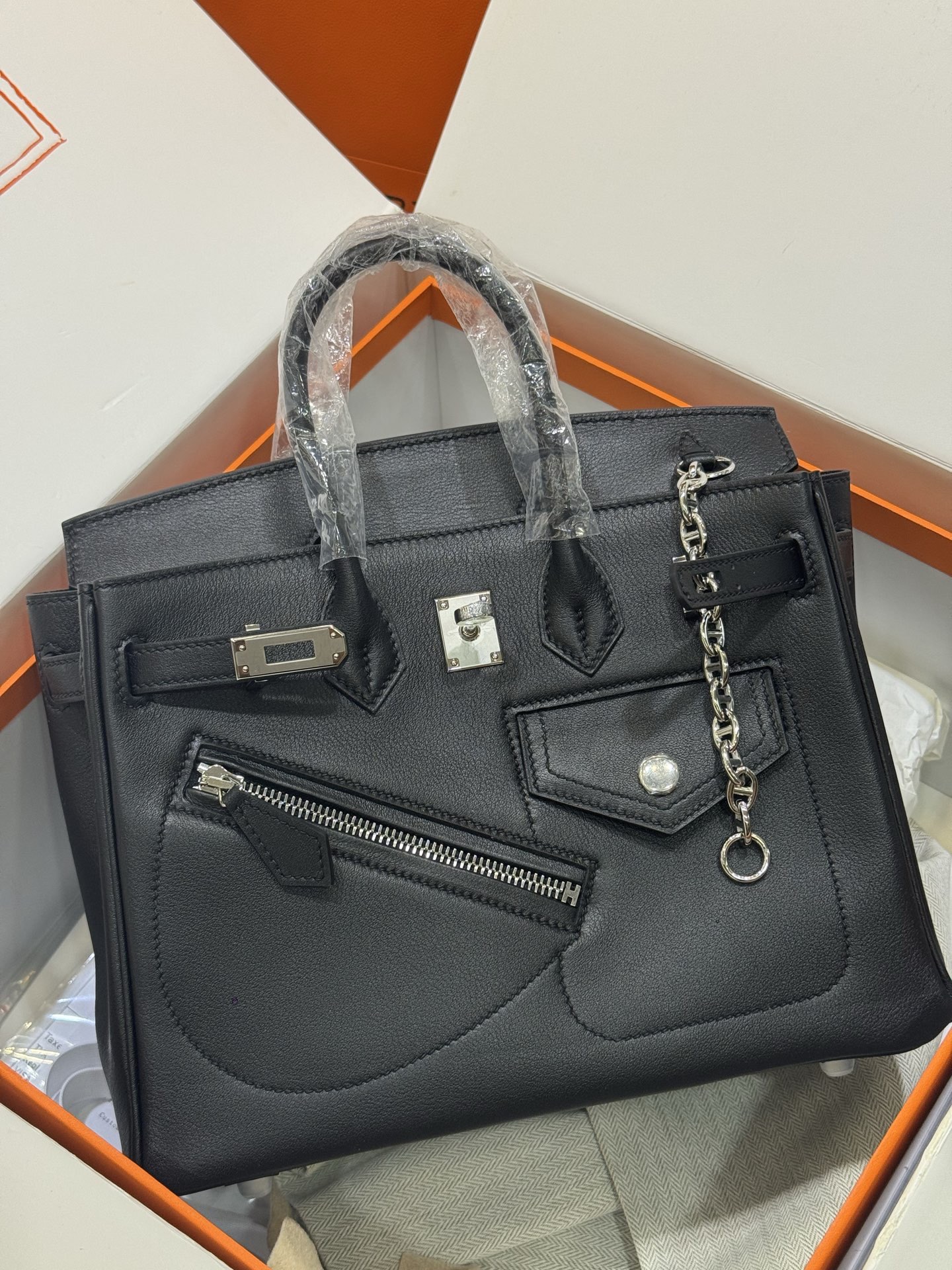Actual photos of Hermès high-end delivery that must be shipped every day when customers order