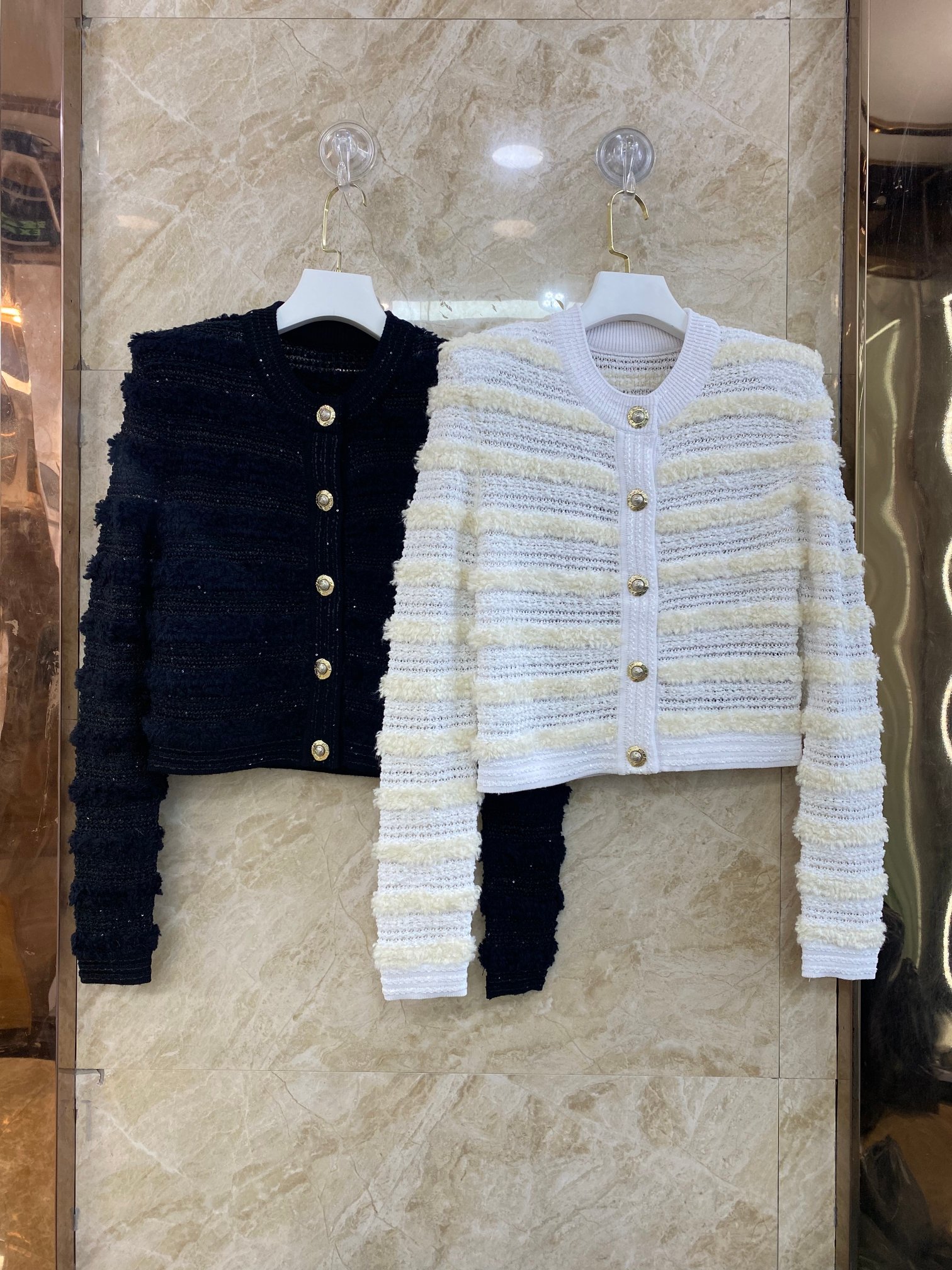 BALAMI Women's Knitted Cardigan with Applique and Gold Button Details 4 a1756353881659 2285
