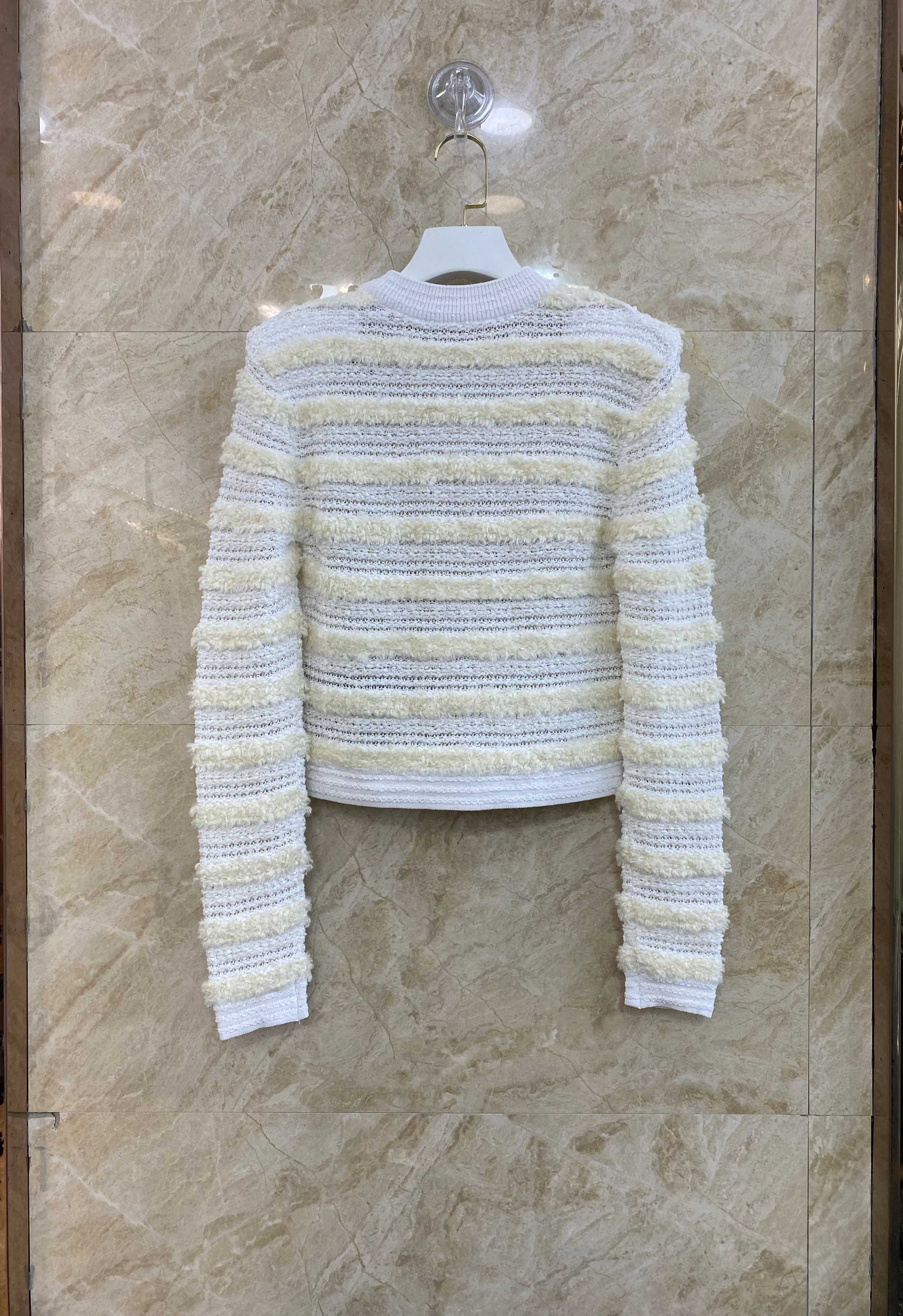 BALAMI Women's Knitted Cardigan with Applique and Gold Button Details 3 a1756353882708 5656