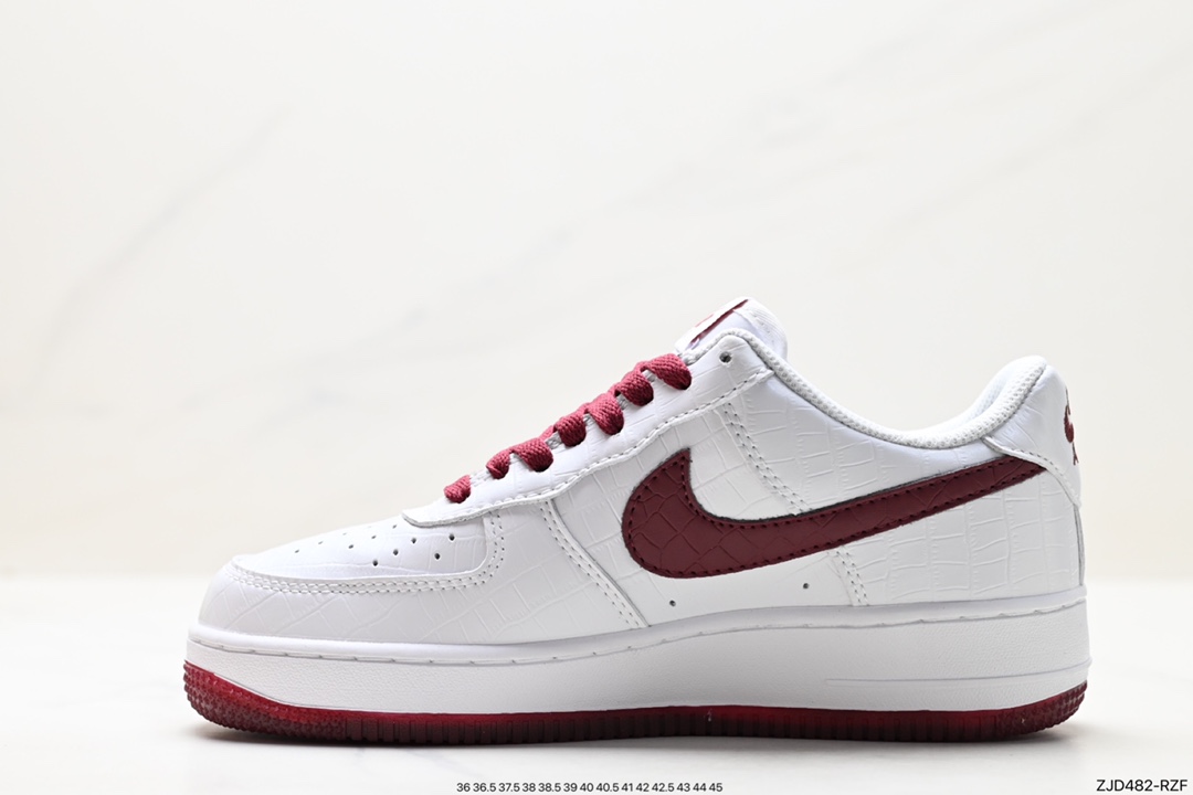 240 Air Force 1 ‘07 Low DD0614-335