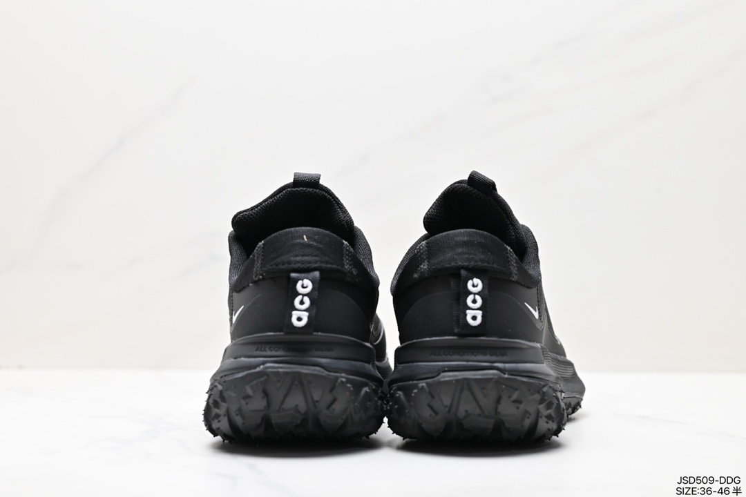 200 Comme Des Garons x Nike ACG Mountain Fly 2 Low”triple Black“运动鞋“联名黑武士”DV8903-202