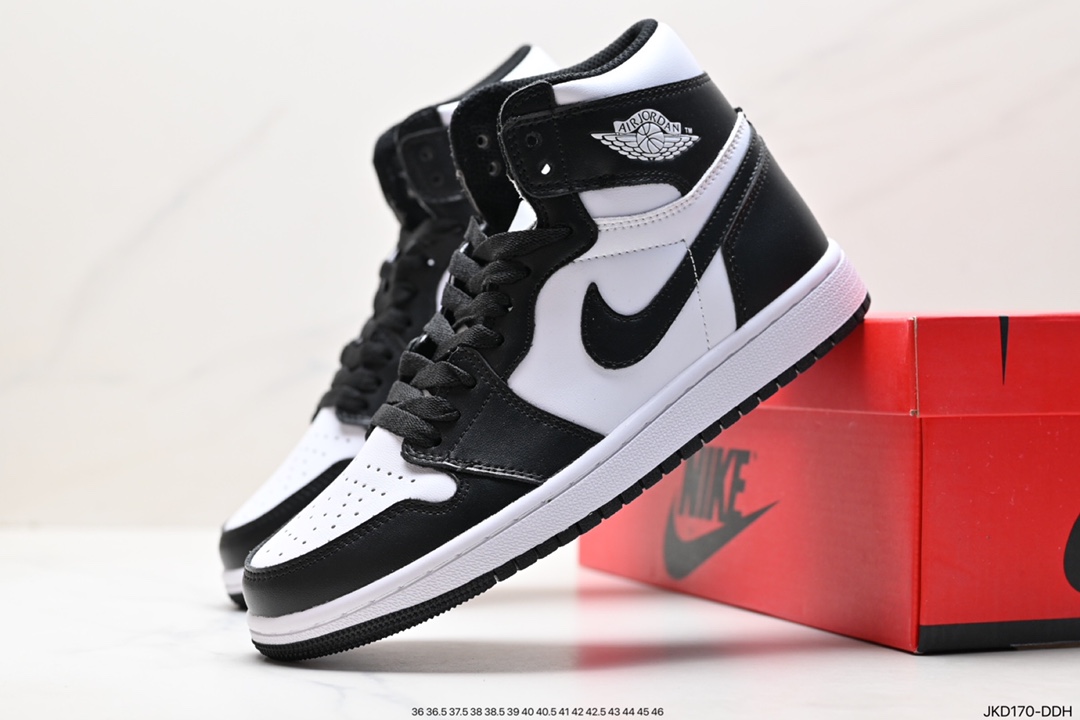 160 耐克Nike Air Jordan 1 Retro High OG”Black/White“AJ1代篮球鞋 555088-063