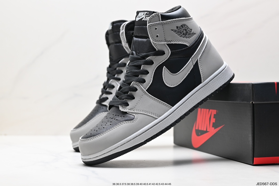 150 耐克Nike Air Jordan 1 Retro High OG”Black/White“AJ1代篮球鞋 555088-160