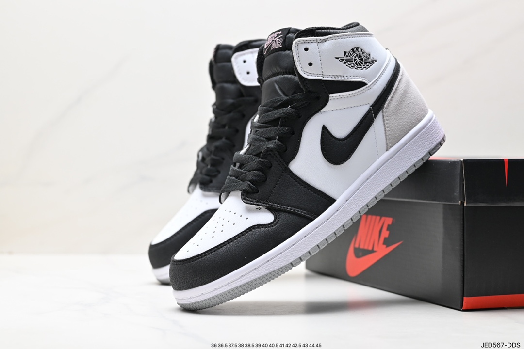 150 耐克Nike Air Jordan 1 Retro High OG”Black/White“AJ1代篮球鞋 555088-160