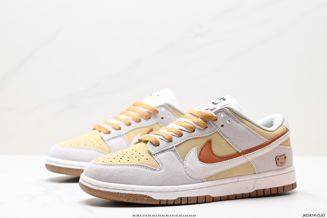 160 Nike Dunk Low SE “85” 此款Nike Dunk Low采用绒面革材质 DO9457-109