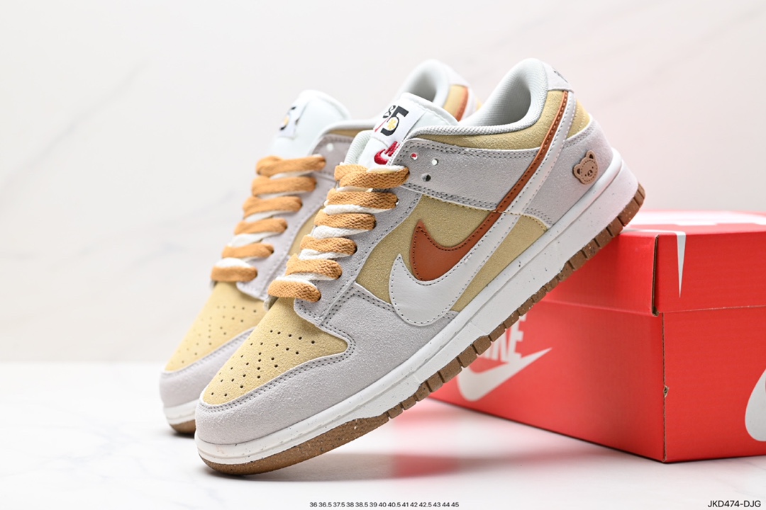 160 Nike Dunk Low SE “85” 此款Nike Dunk Low采用绒面革材质 DO9457-109