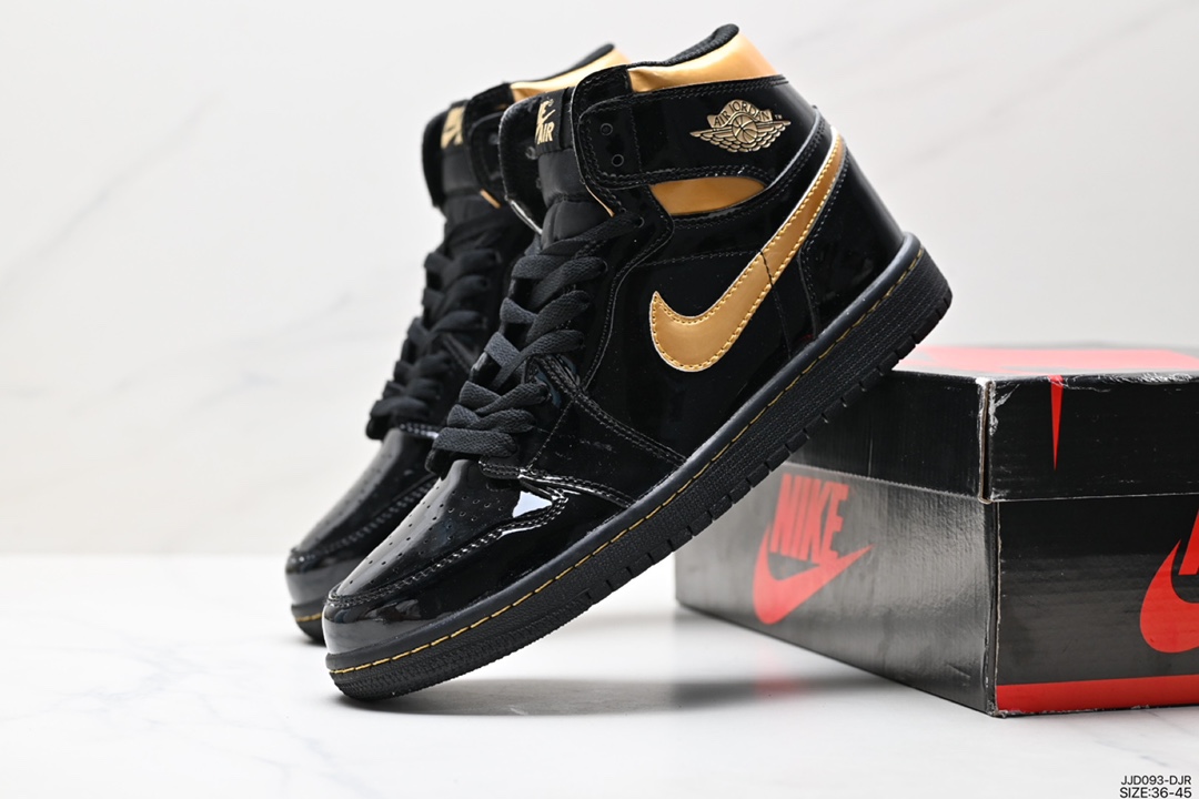 130 耐克Nike Air Jordan 1 Retro High OG”Black/White“AJ1代篮球鞋 575441-035