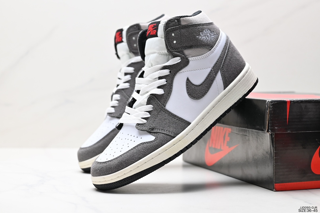 130 耐克Nike Air Jordan 1 Retro High OG”Black/White“AJ1代篮球鞋 575441-035