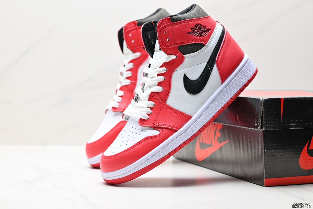 130 耐克Nike Air Jordan 1 Retro High OG”Black/White“AJ1代篮球鞋 575441-035