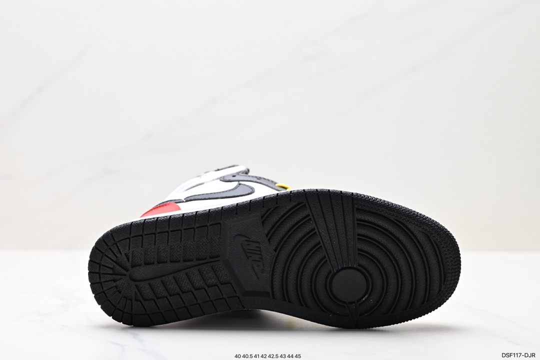 105 耐克Nike Air Jordan 1 Retro High OG”Black/White“AJ1代篮球鞋 555088-603