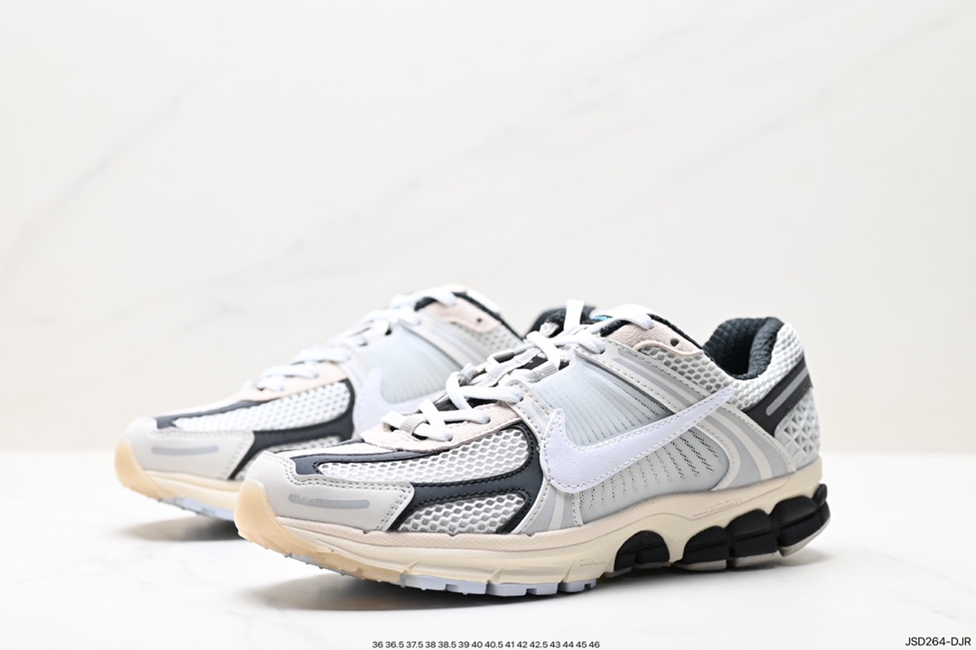 200 Nike  Zoom Vomero 5 SP 佛莫罗5代系列经典复古休闲运动慢跑鞋 FN7649-110