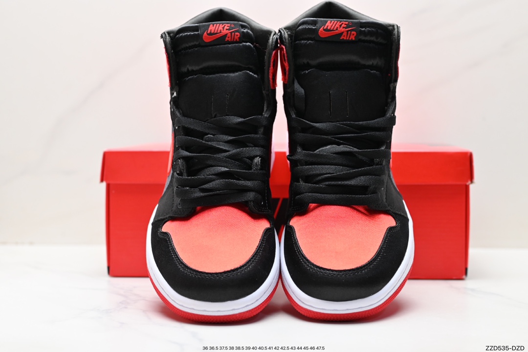 250 耐克Nike Air Jordan 1 Retro High OG”Black/White“AJ1代迈克尔·乔丹高帮篮球鞋 FD4810-061